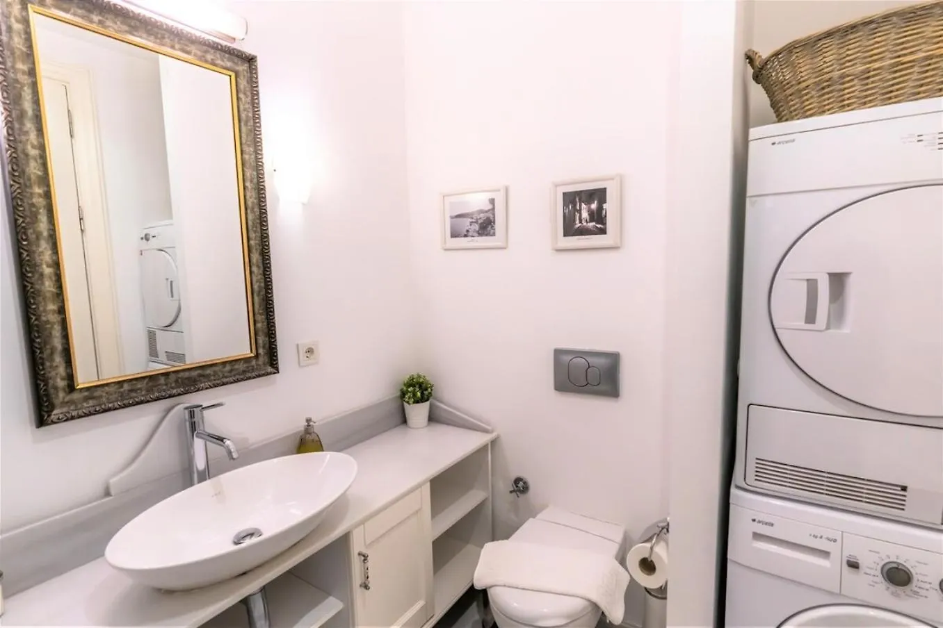 Designer 1-Bdr Apartment In Trendy Neighborhood Istanbul